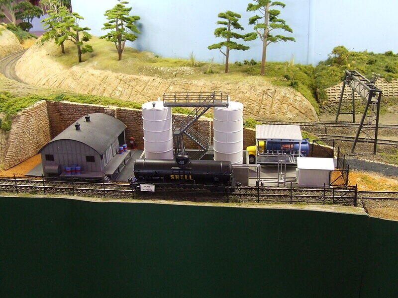 Oil Storage Facilities Near Murri