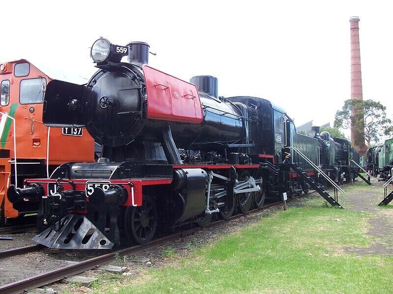 J 559