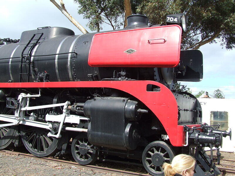 R 704