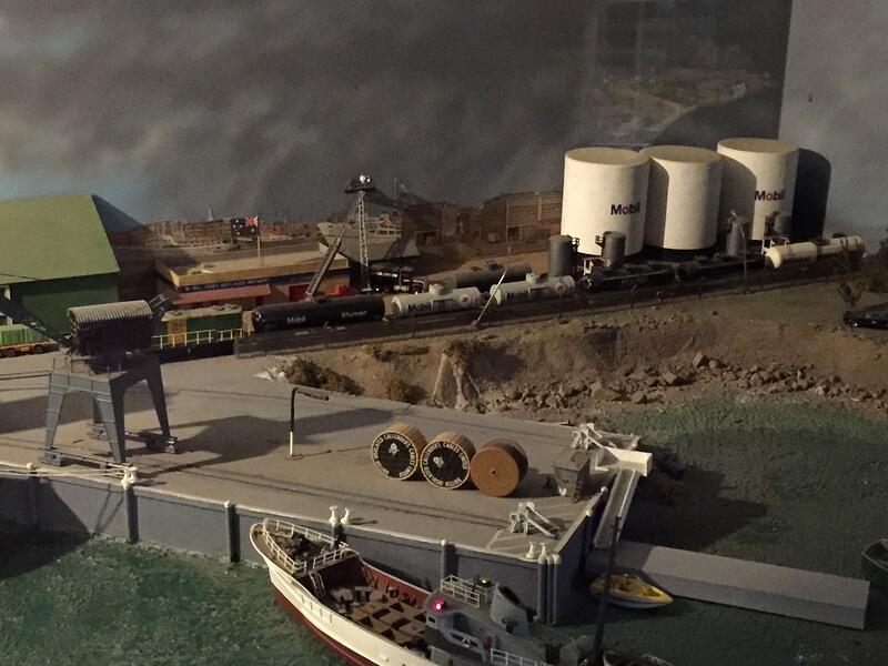 Model layout (155)