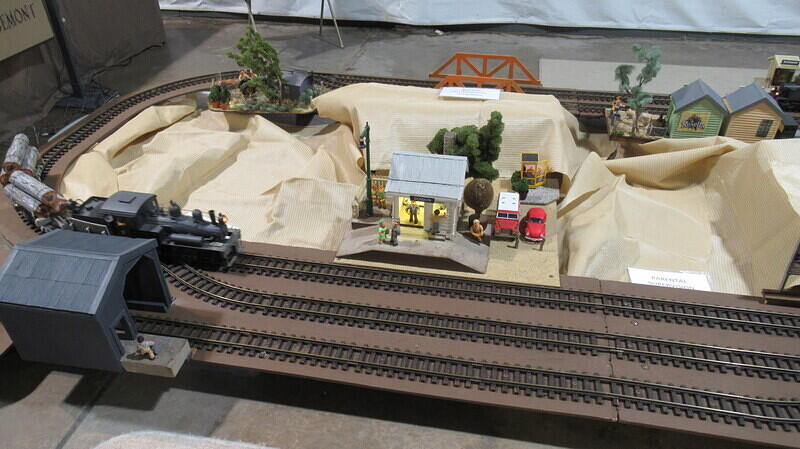 Rosemont - Rails In the Garden 02
