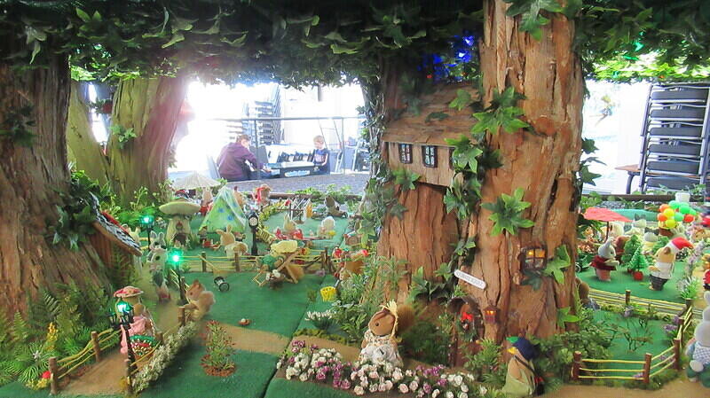 Enchanted Wood 08