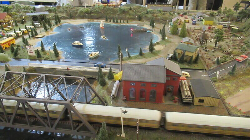 Lakeside 12