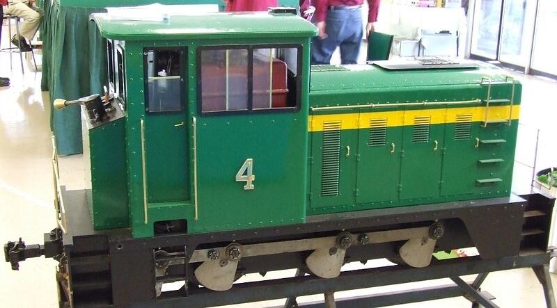 Steam and Diesel Display 04