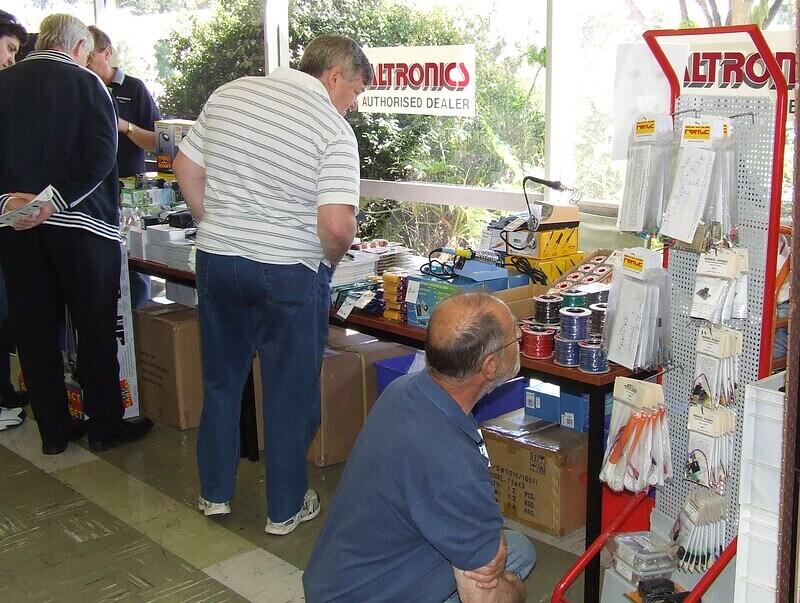 Aztronics 8 01