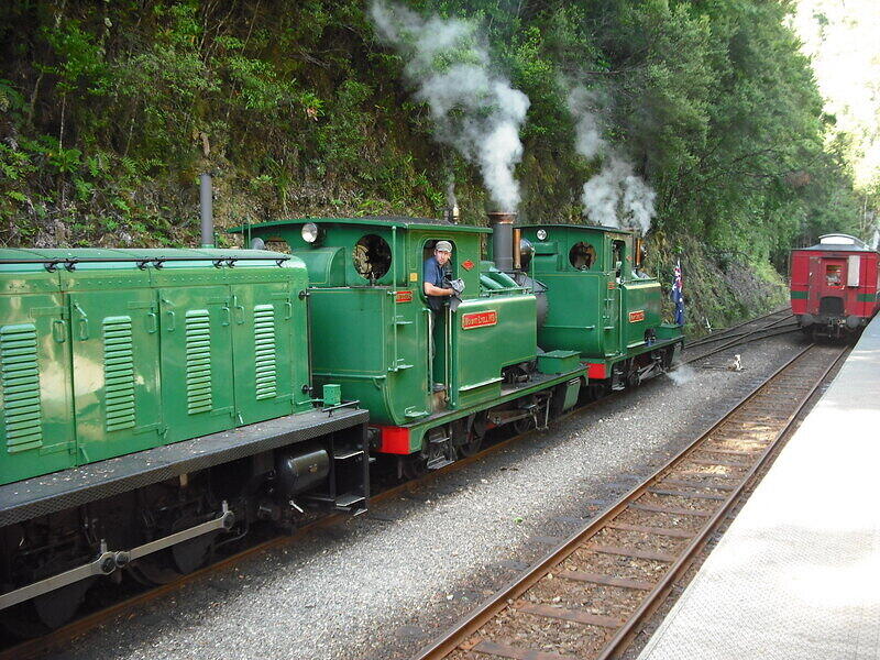 225