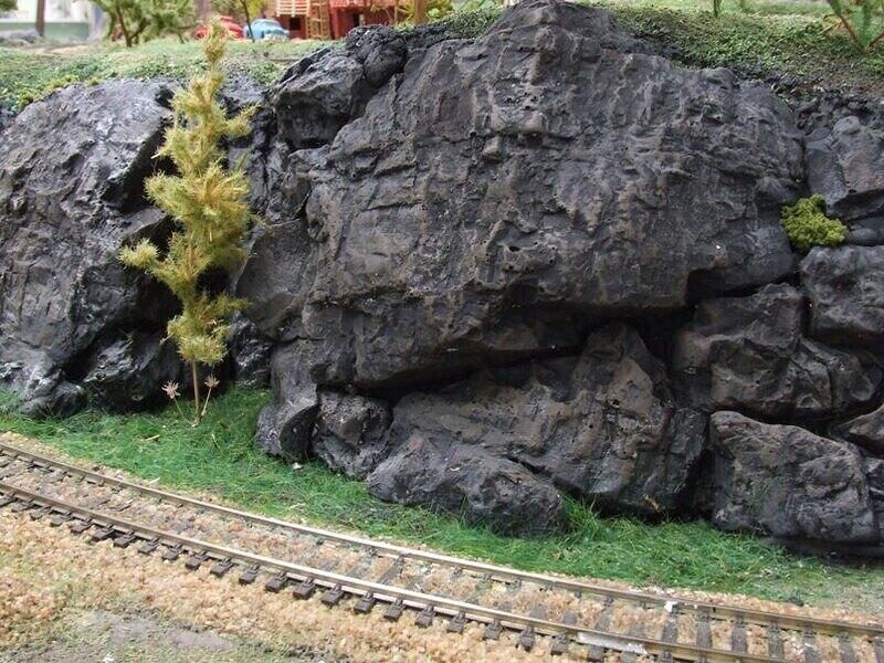 End rocks 33