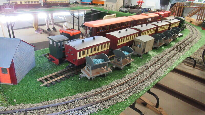 Railways in the Garden 05